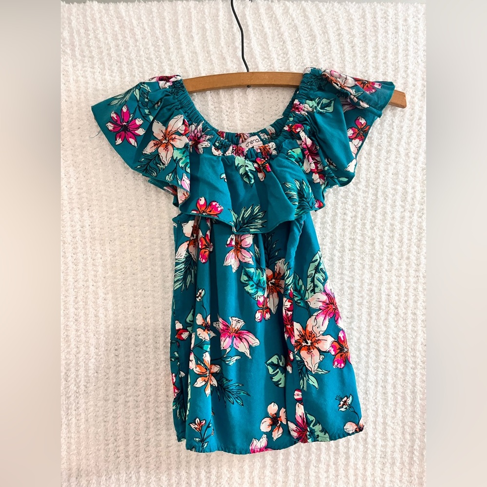 Chenault Girl Ruffle Shirt.                             Kids Size - 7